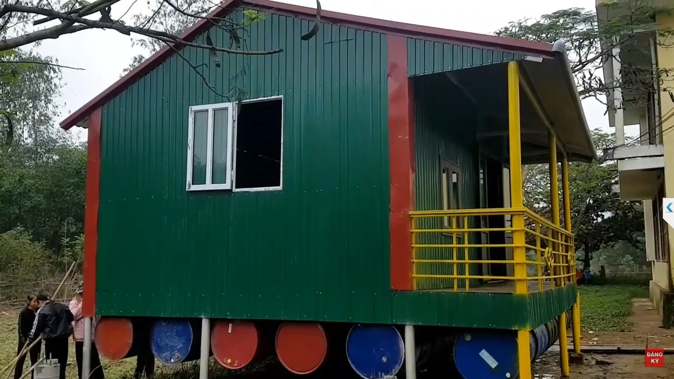 Cách xây dựng nhà nổi chống lũ bão cực đẹp