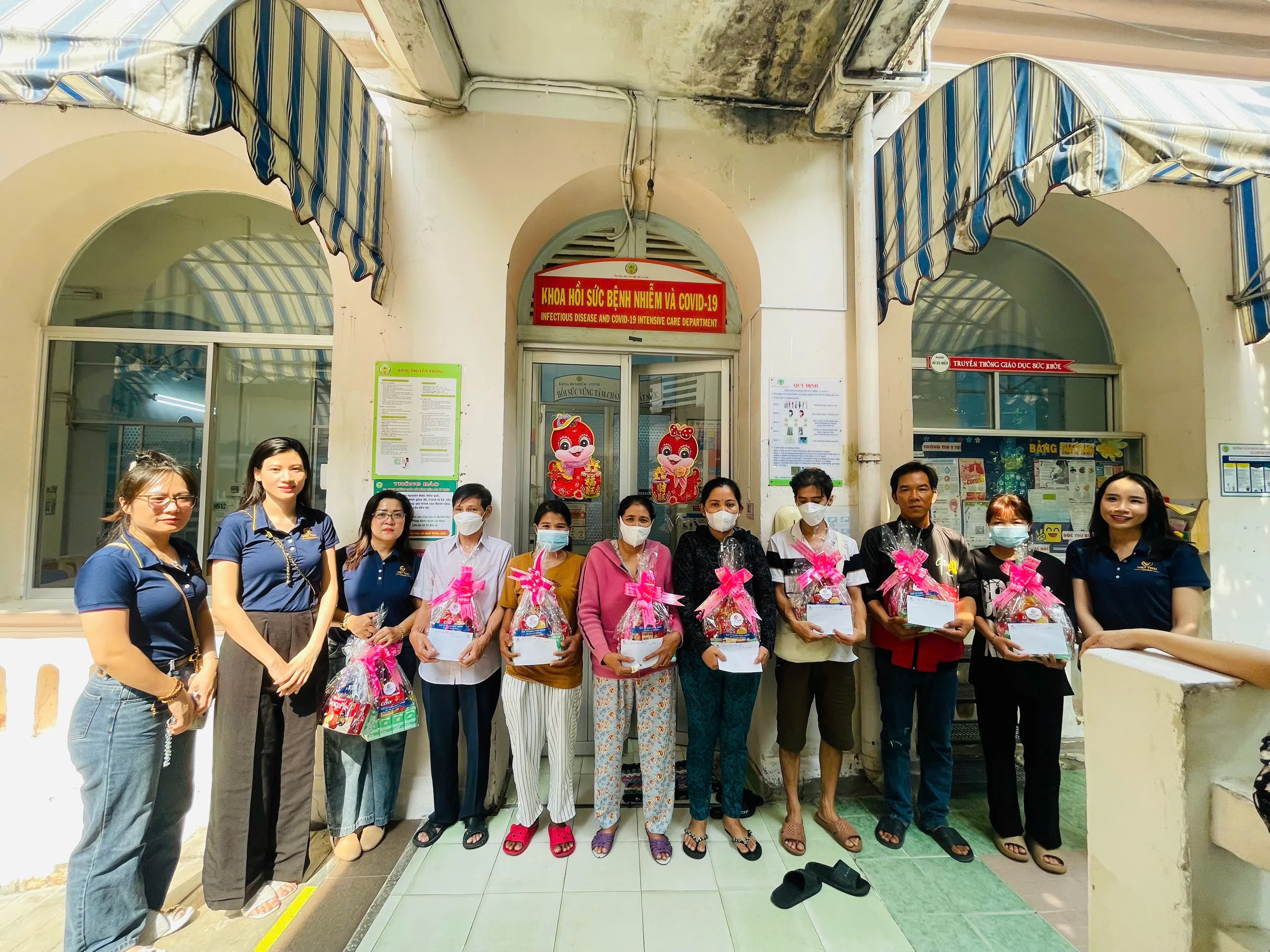 Hoạt động từ thiện